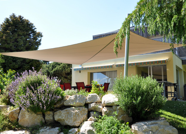 elektrisch aufrollbares Sonnensegel