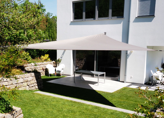 Das Sonnensegel als Terrassen-Sonnenschutz