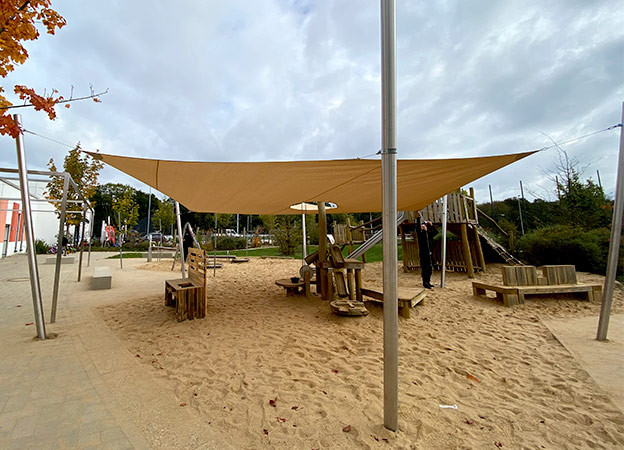 POLY-Sonnensegel ZEBRA SAILS für Spielplätze