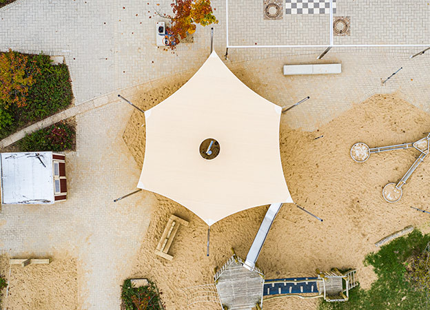 POLY-Sonnensegel ZEBRA SAILS für Spielplätze