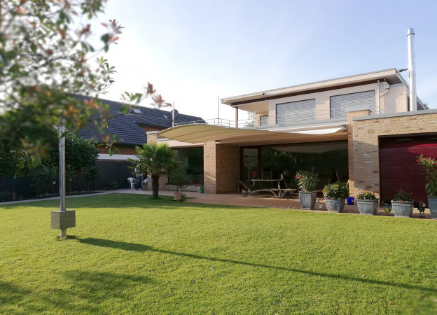 ZEBRASAILS elektrisch aufrollbares Sonnensegel Essen