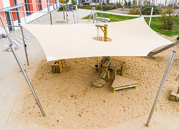 POLY-Sonnensegel ZEBRA SAILS für Spielplätze